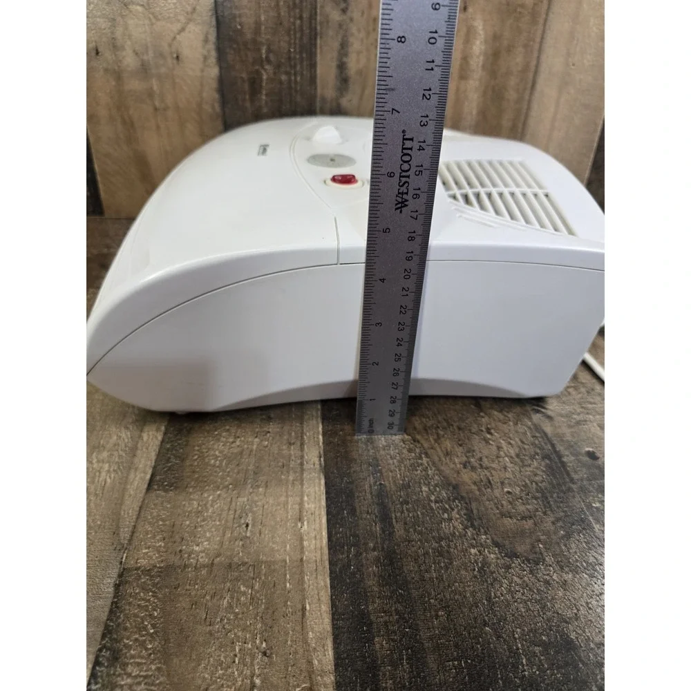 Kenmore Air Cleaner Ionizer Model 83240 White Tabletop Air Purifier 120V 0.90A